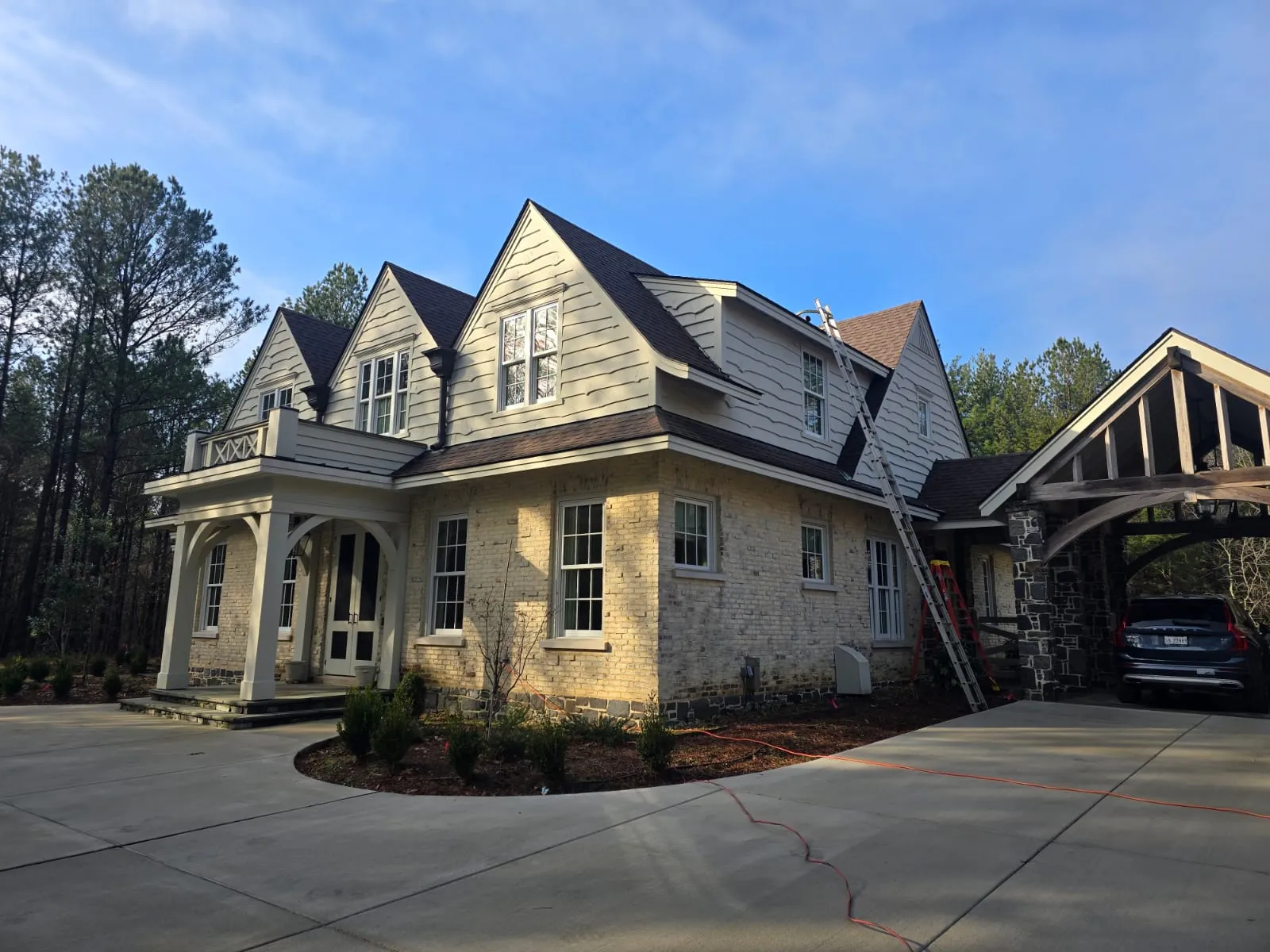 Seasonal Home Maintenance: Gutters and Siding Checklist for Byhalia, MS Homeowners